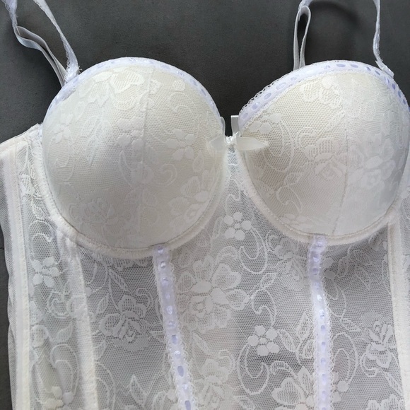 Sold - Picture 3 of 6